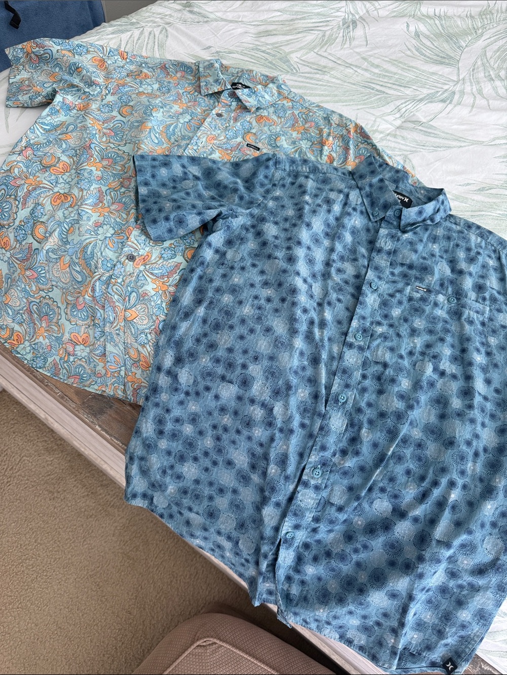 2 men’s surf button downs